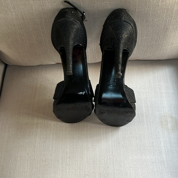 Black Sparkle Heels with Bow by Nina Size 8 - Picture 4 of 5